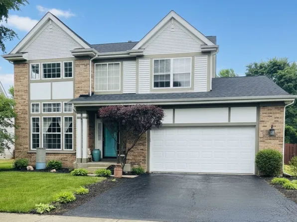 823 S Sienna Dr, Round Lake, IL 60073
