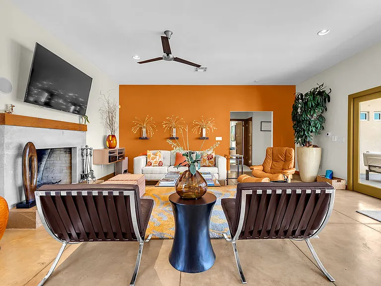 53945 Eisenhower Dr — Photo 11