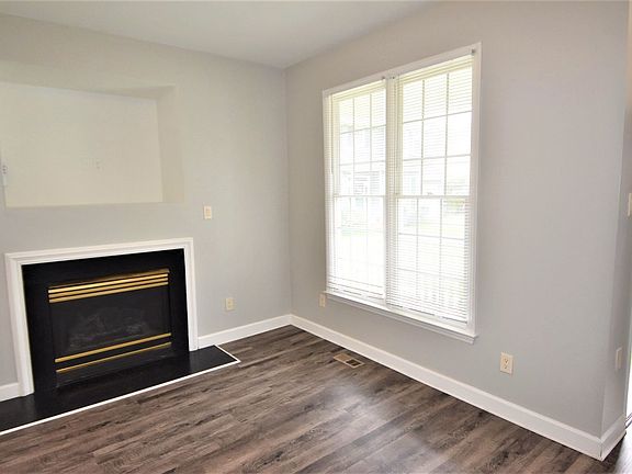 5th image of 3612 Sunningdale Way