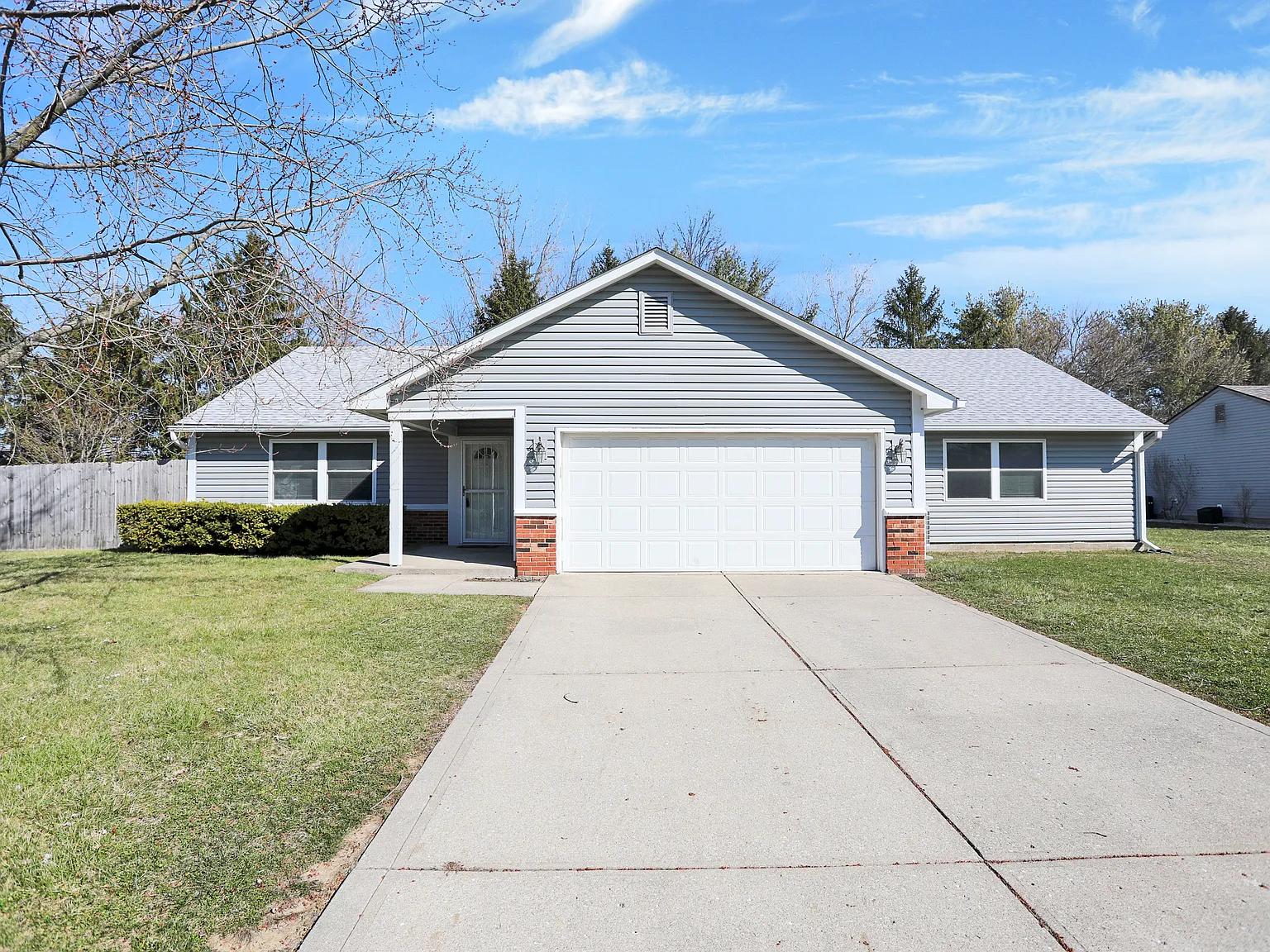3 bed, 3.0 bath, 1872 sqft, $2,250 — Photo 1