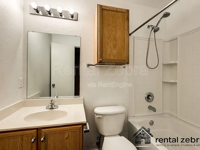 1336 Castle Ridge Rd — Photo 15