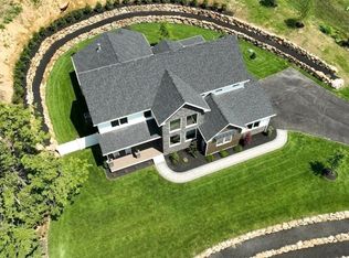 25 Indian Rock Rd, Bedford, NH 03110