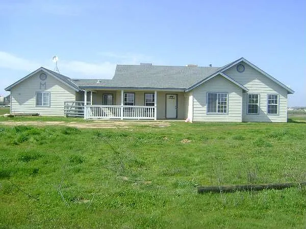 21306 Forest Glen Rd photo 1