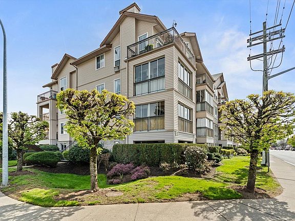 3rd image of 2772 Clearbrook Rd #401