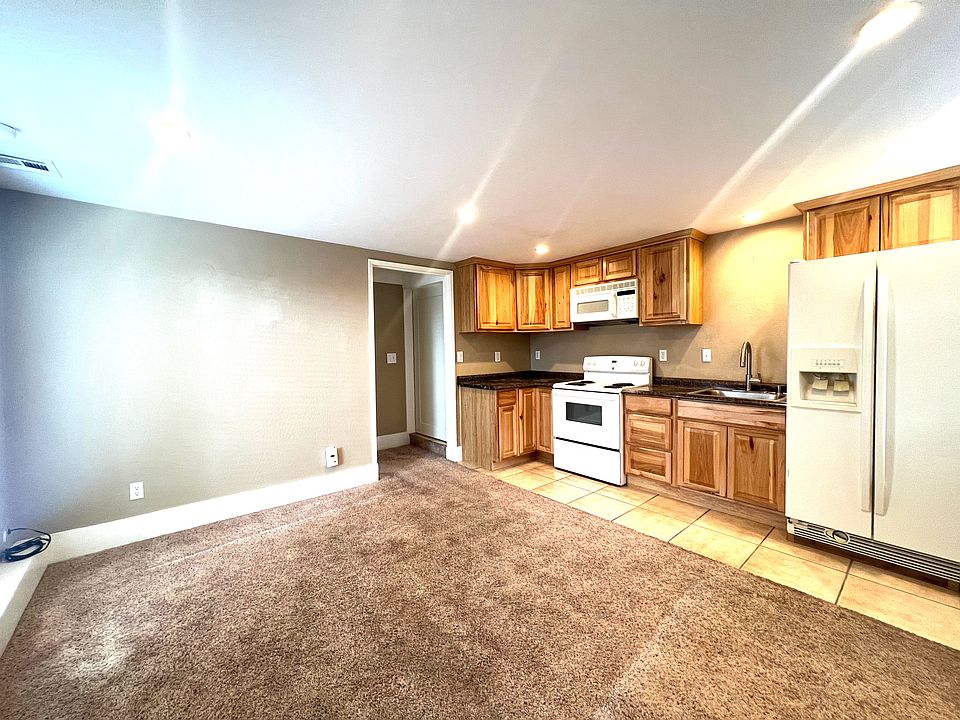 Living Room/Kitchen