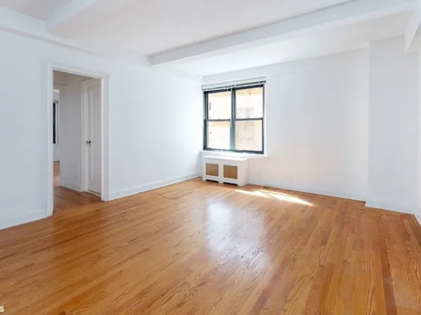 235 West End Avenue 3C image 2 of 12