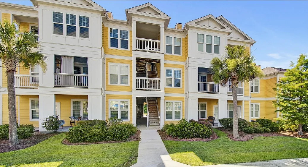 1 bed, 866 sqft, $1,800 — Photo 2