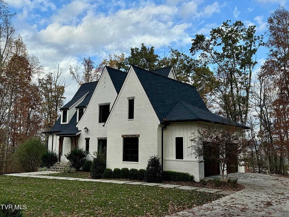 2nd image of 5 Spring Creek Wynd