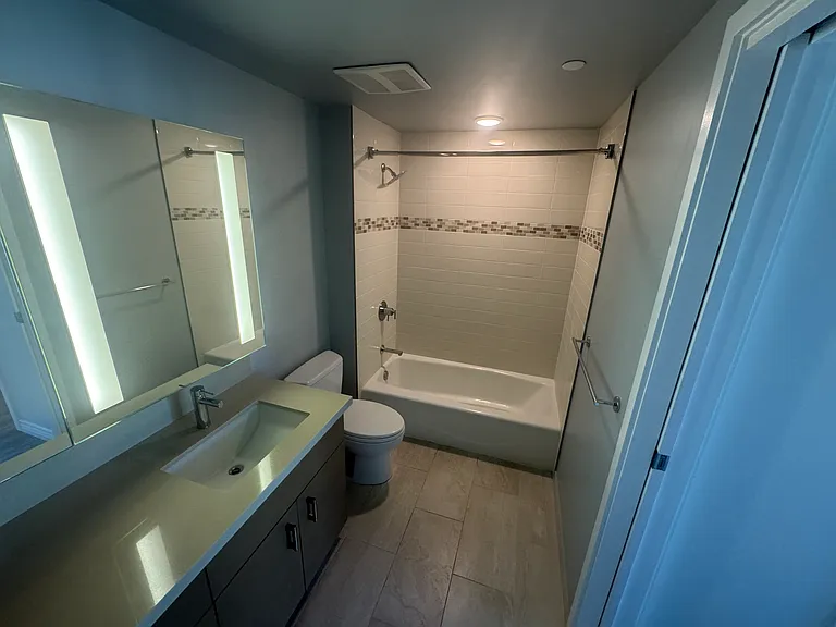 555 South St #1408 — Photo 7