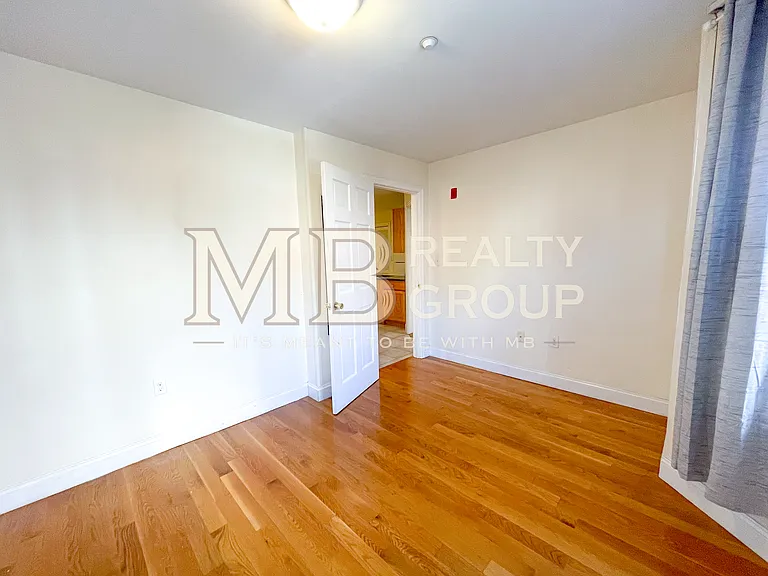 90 Westland Ave #304 — Photo 9