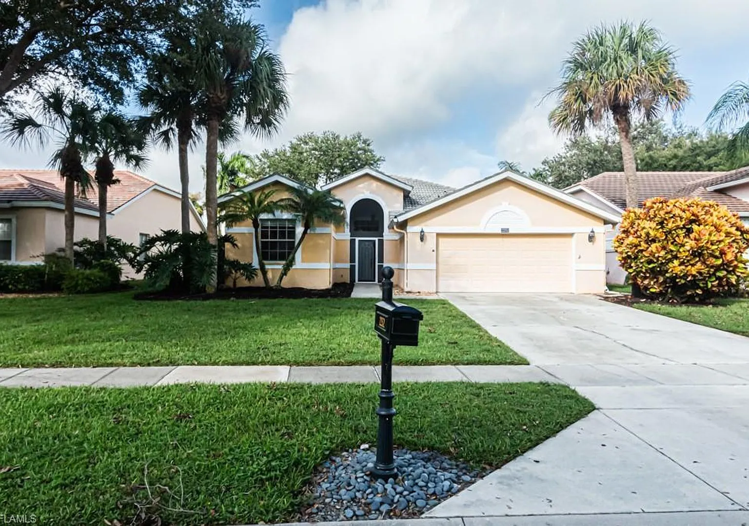 2252 Heritage Greens Dr. — Photo 1