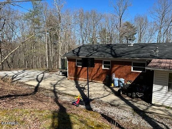2nd image of 361 Skyline Dr