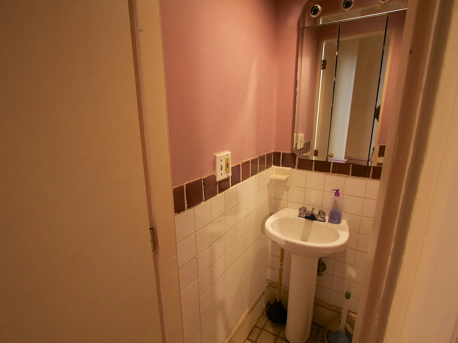 4 bed, 2.5 bath, 150 sqft, $975 — Photo 4