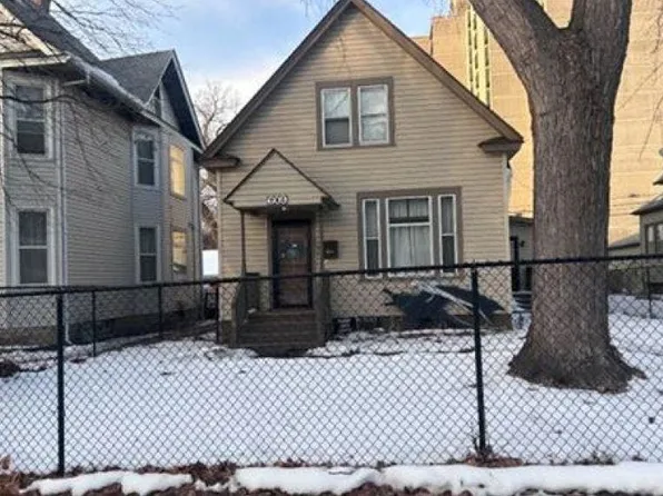 609 Case Ave, Saint Paul, MN 55130