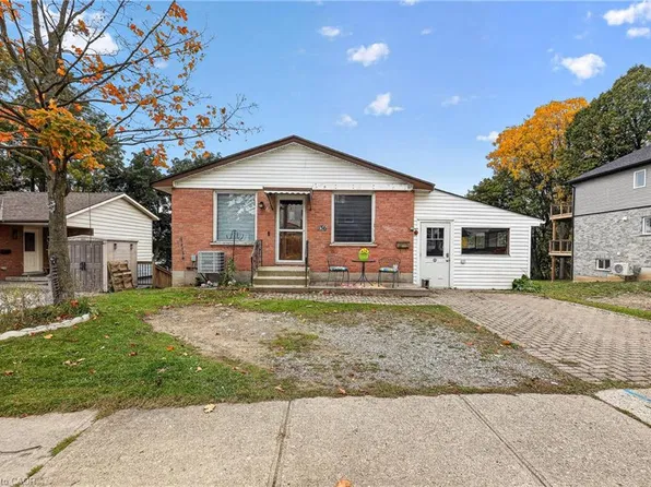 136 Dover St, Woodstock, ON N4S 3M1