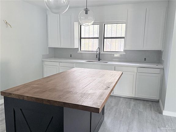 4th image of 1907 Barreda Cir E