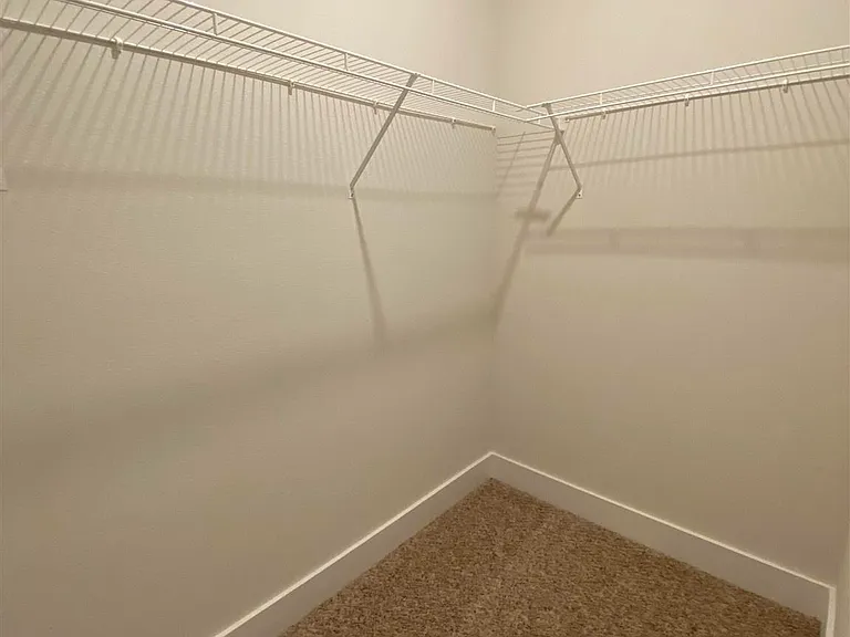 5870 Danbury Blvd — Photo 25