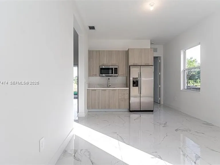 12289 SW 43rd St #12289 — Photo 7