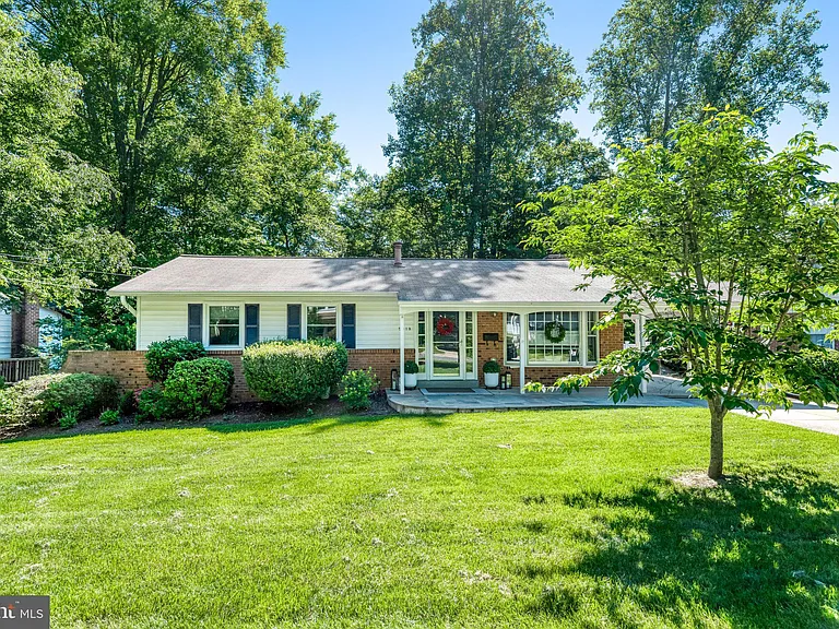 5019 Fleming Dr — Photo 1