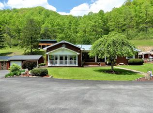 285 Sturgeons Br, Dry Creek, WV 25062