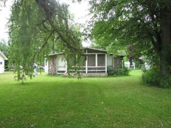 4637 Arden Park Dr, Silverwood, MI 48760
