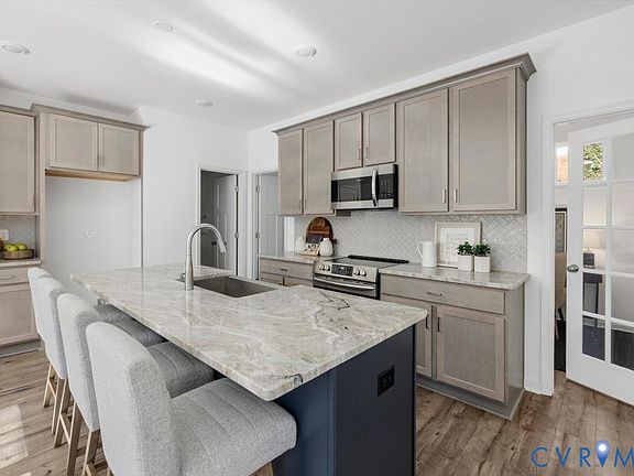 7th image of this home