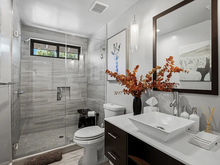 16453 Lassen St — Photo 15