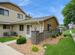 8469 S Pond Trl, Champlin, MN 55316