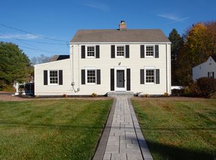 28 Foxridge Rd, West Hartford, CT 06107