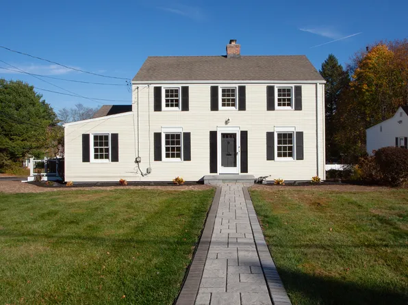 28 Foxridge Road, West Hartford, CT 06107