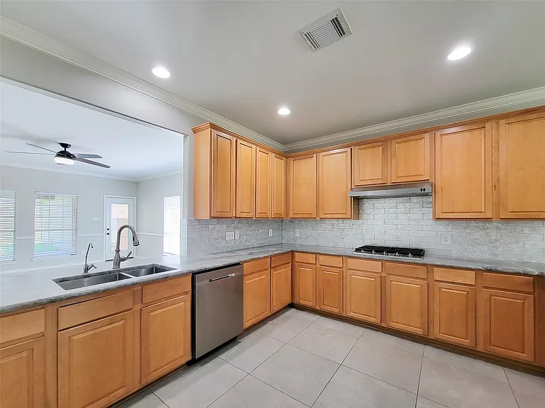20711 Mansfield Bay Ln — Photo 16