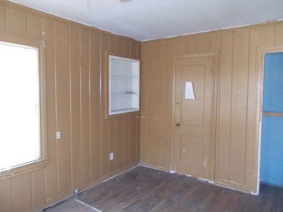 4th image of 8014 Richland Dr