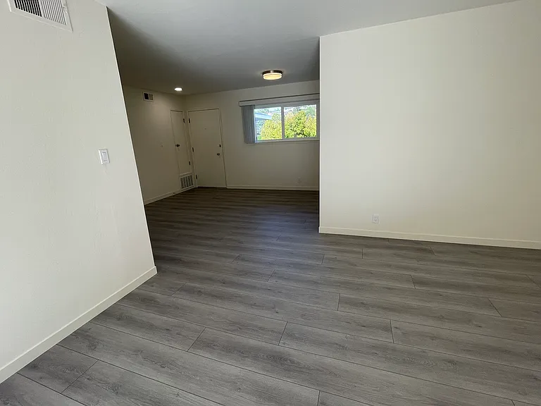 3224 Palos Verdes Ct #305 — Photo 8