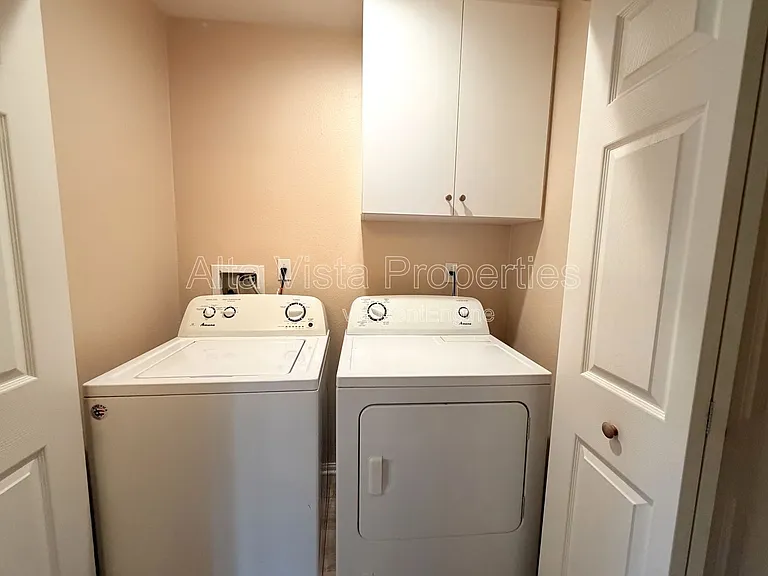 1349 Isabella Way — Photo 11