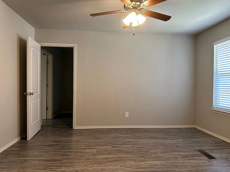 2921 Old Greenwood Rd #1 — Photo 15