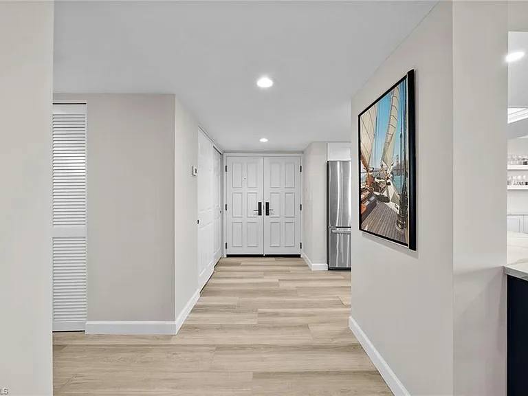6585 Nicholas Blvd #805 — Photo 3