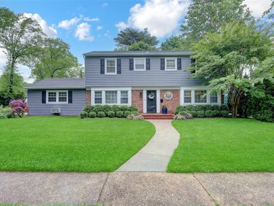 83 Poplar Street, Garden City, NY, 11530