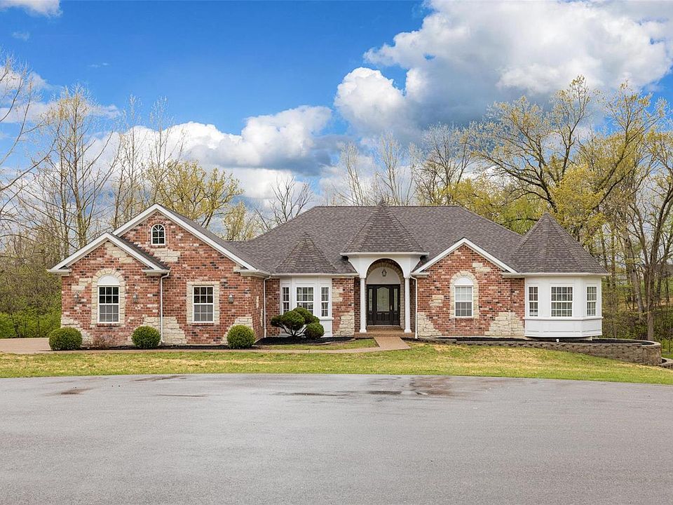 1st image of 341 Mallard Pointe Blvd