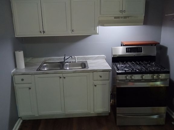 4th image of 212 Alabama Ave