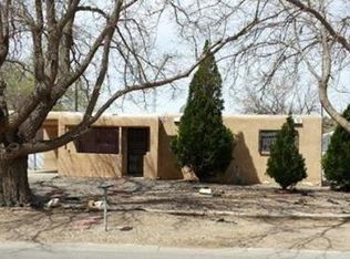 4033 Calle Del Prado SW, Albuquerque, NM 87105