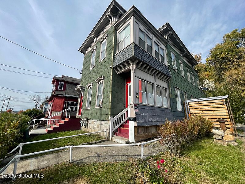 2nd image of 64 Forbes Street