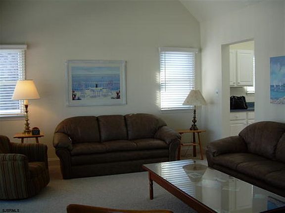 3rd image of 1403 Asbury Ave