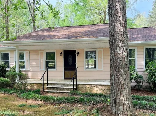 1129 Cave Springs Rd, Douglasville, GA 30134