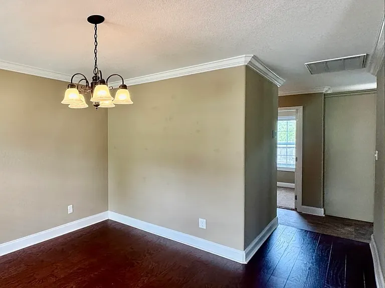 1203 Elsborn Ridge Rd — Photo 9