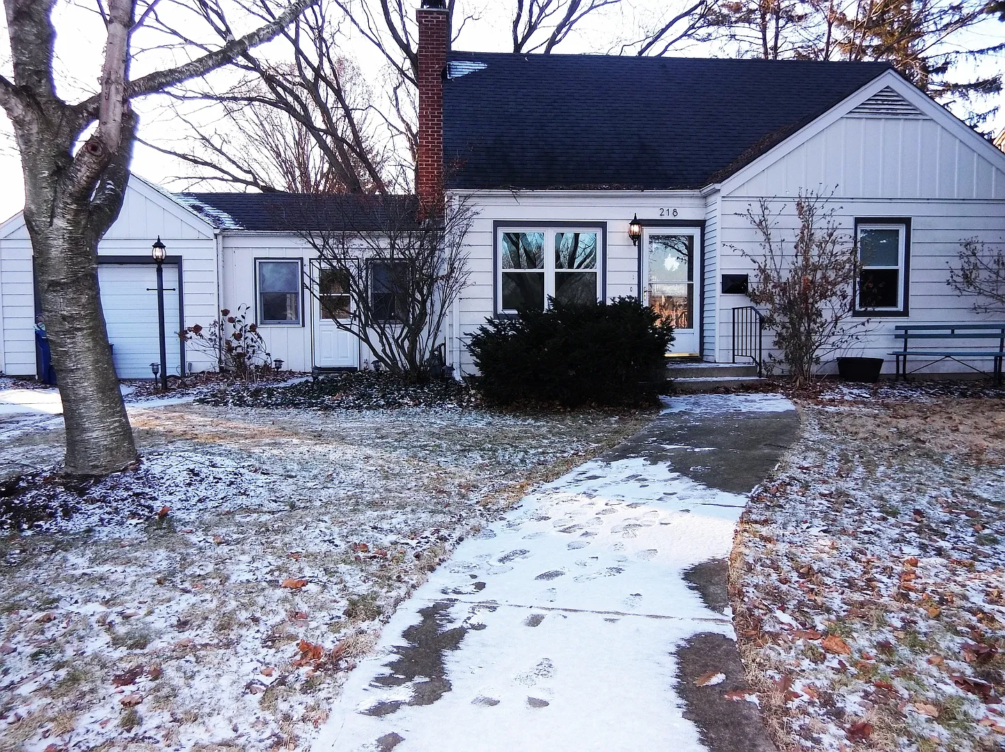 218 Logan Ave photo 1
