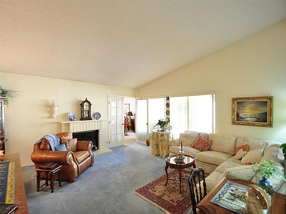 2nd image of 25921 Carillo Dr