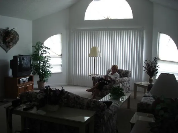 2815 Fox Squirrel Dr, Kissimmee, FL 34741