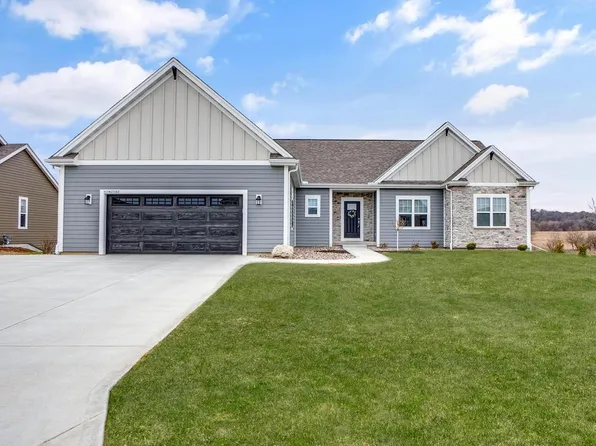 N65W25583 Beaver Creek LANE, Sussex, WI 53089