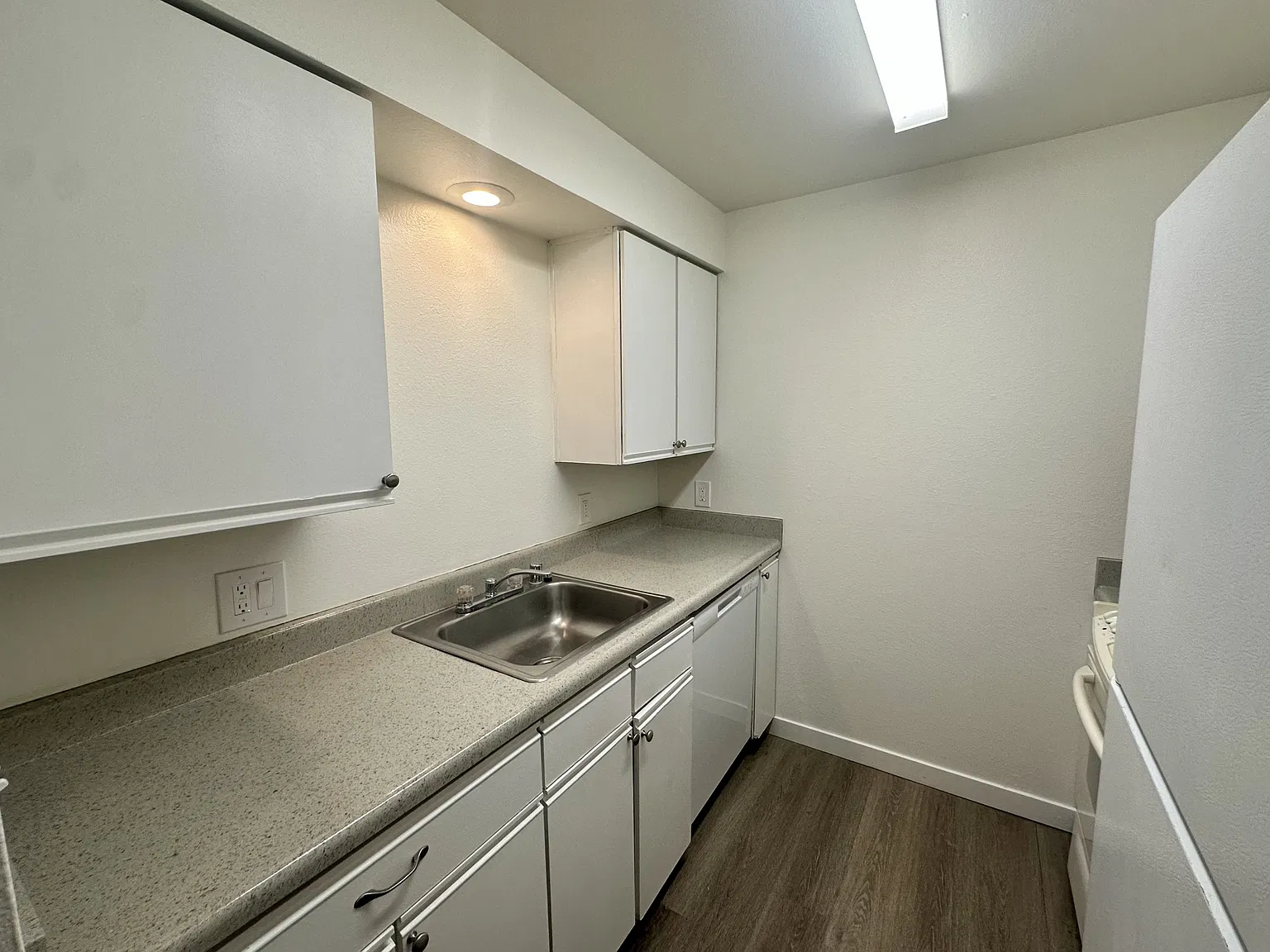 West 11th Apartments - 2 — Photo 4