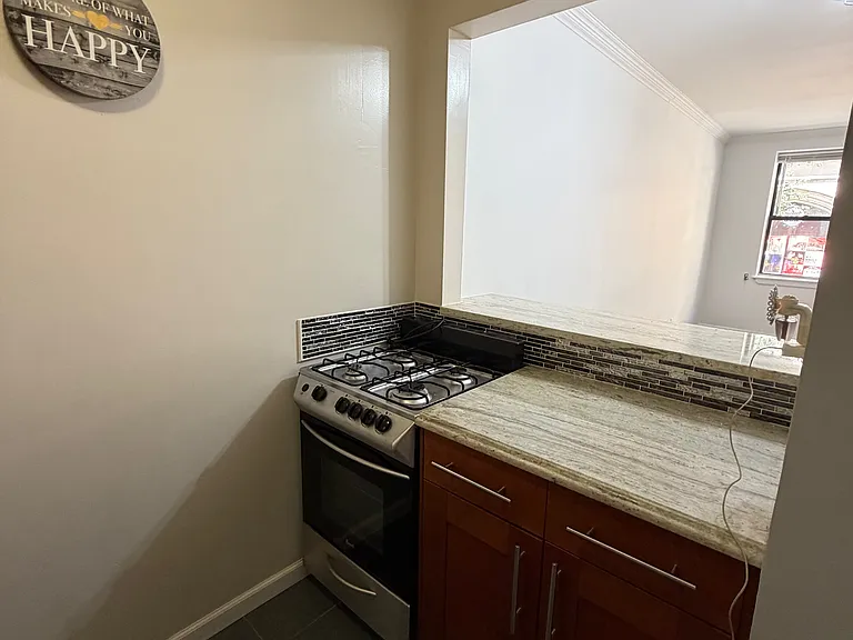 114 Suffolk St #1B — Photo 5